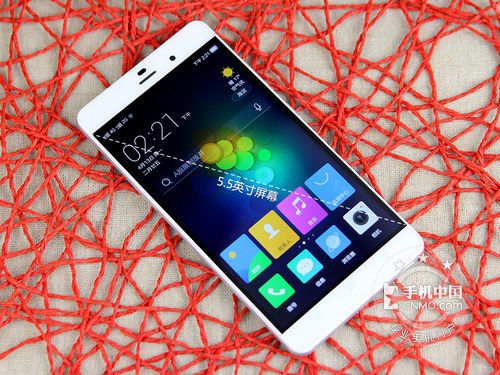 千元國(guó)民指紋機(jī) 紐曼紐扣手機(jī)即將開(kāi)搶